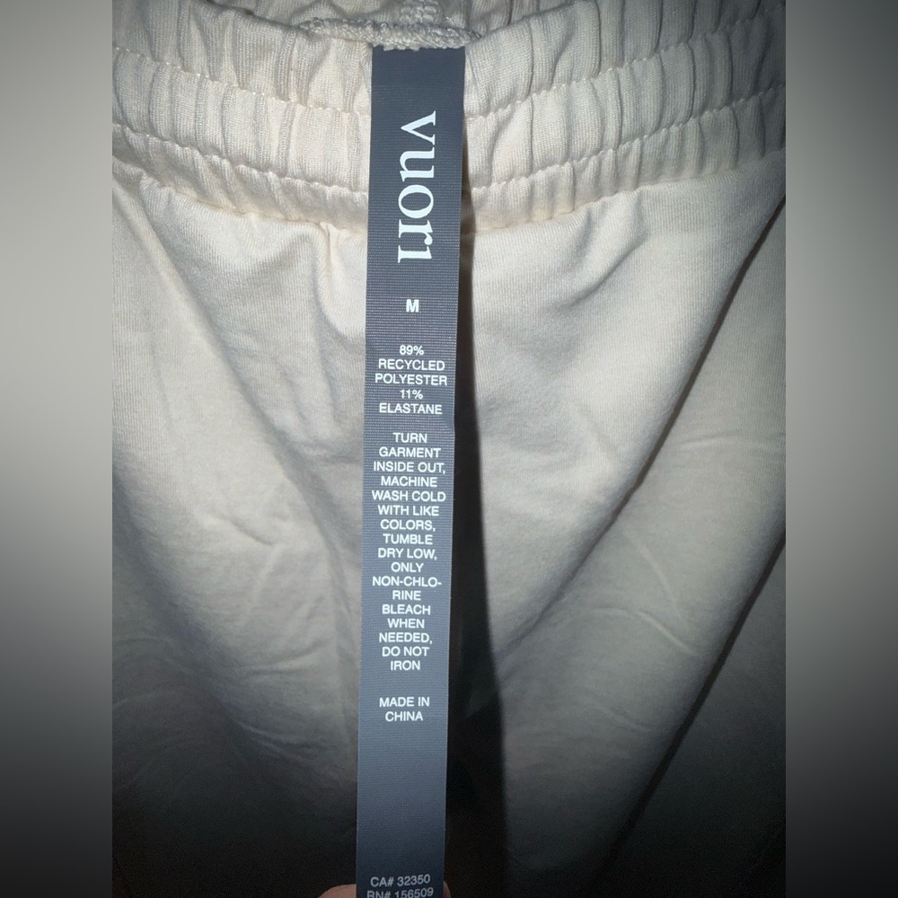 Brand New Size Medium with Tags Vuori Milkweed Heather Boyfriend Sweatpant - Picture 2 of 4